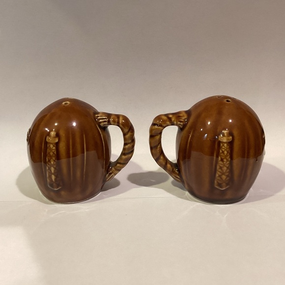 Longhorns Texas Salt and Pepper Shakers Round Brown Handles Star Western Thrifco - Picture 4 of 8